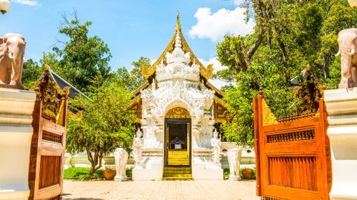 清迈-朗奔寺-shutterstock_697888897